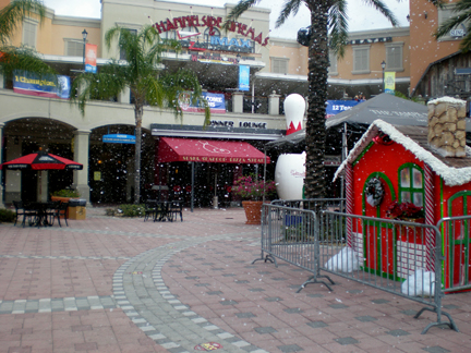 snow machines at channelside Plaza Tampa