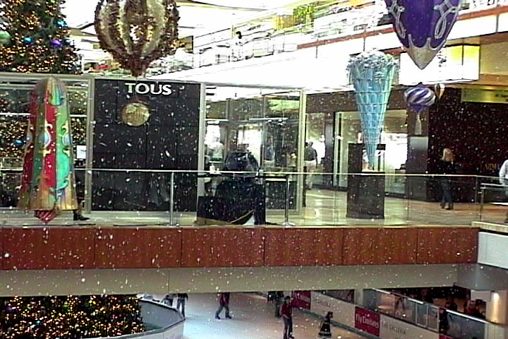 fake snow machine at a mall